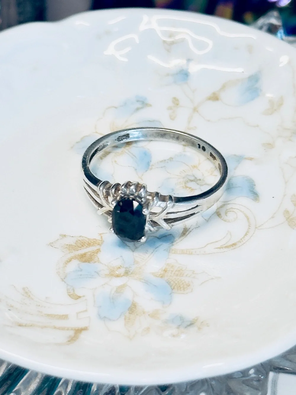 Vtg AVON Sterling Silver Black Sapphire Ring (10)